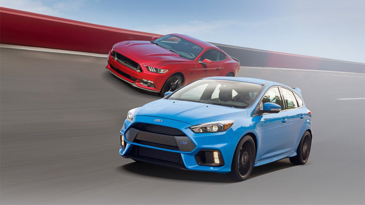 Cuál te comprarías: Ford Focus RS o Ford Mustang