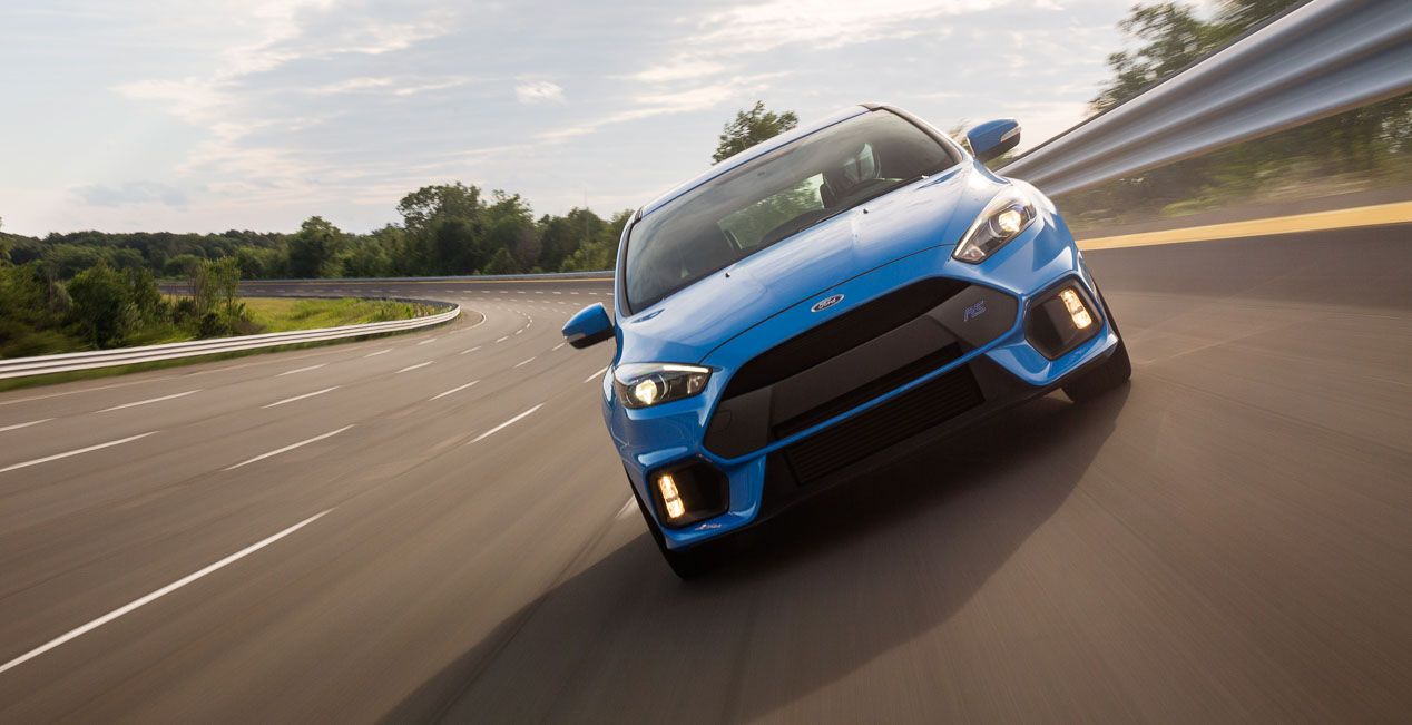 Cuál te comprarías: Ford Focus RS o Ford Mustang
