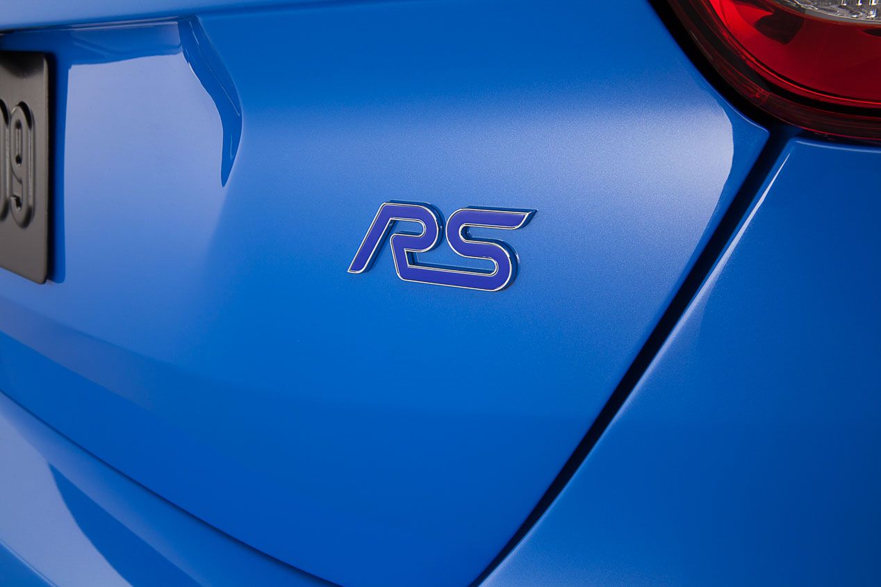 Cuál te comprarías: Ford Focus RS o Ford Mustang
