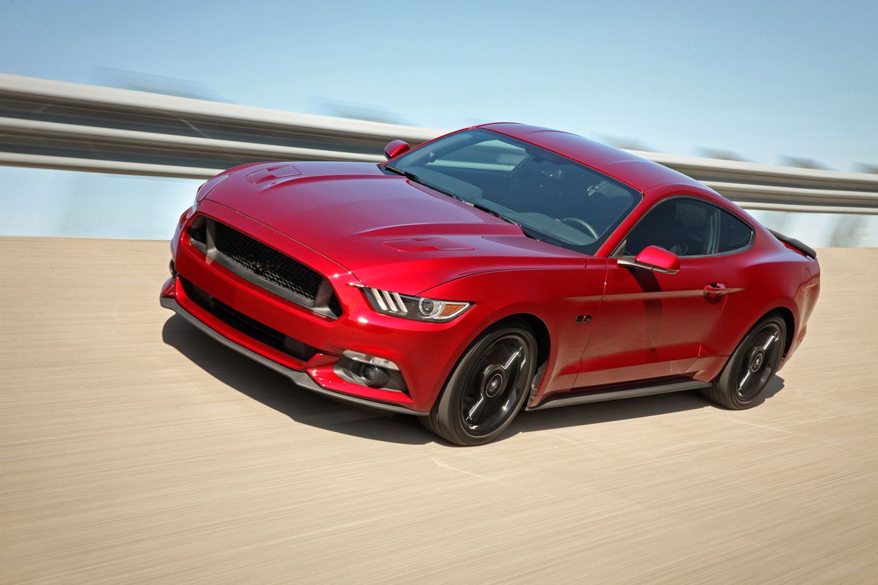 Cuál te comprarías: Ford Focus RS o Ford Mustang
