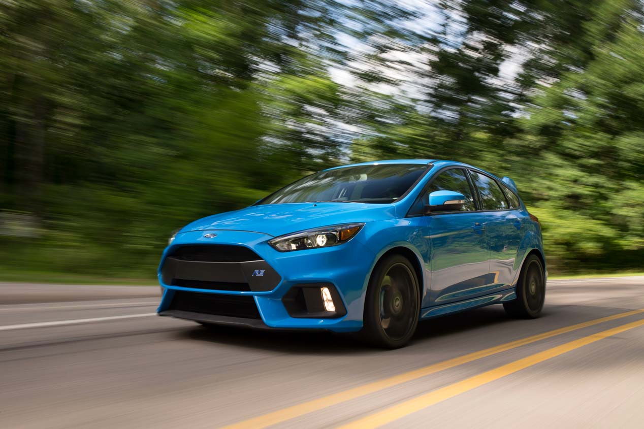 Cuál te comprarías: Ford Focus RS o Ford Mustang