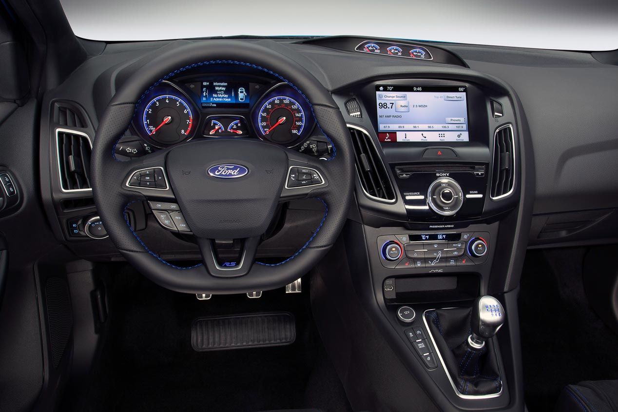 Cuál te comprarías: Ford Focus RS o Ford Mustang