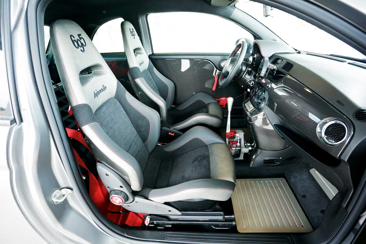 Abarth 695 Biposto, a prueba el pequeño gran escorpión