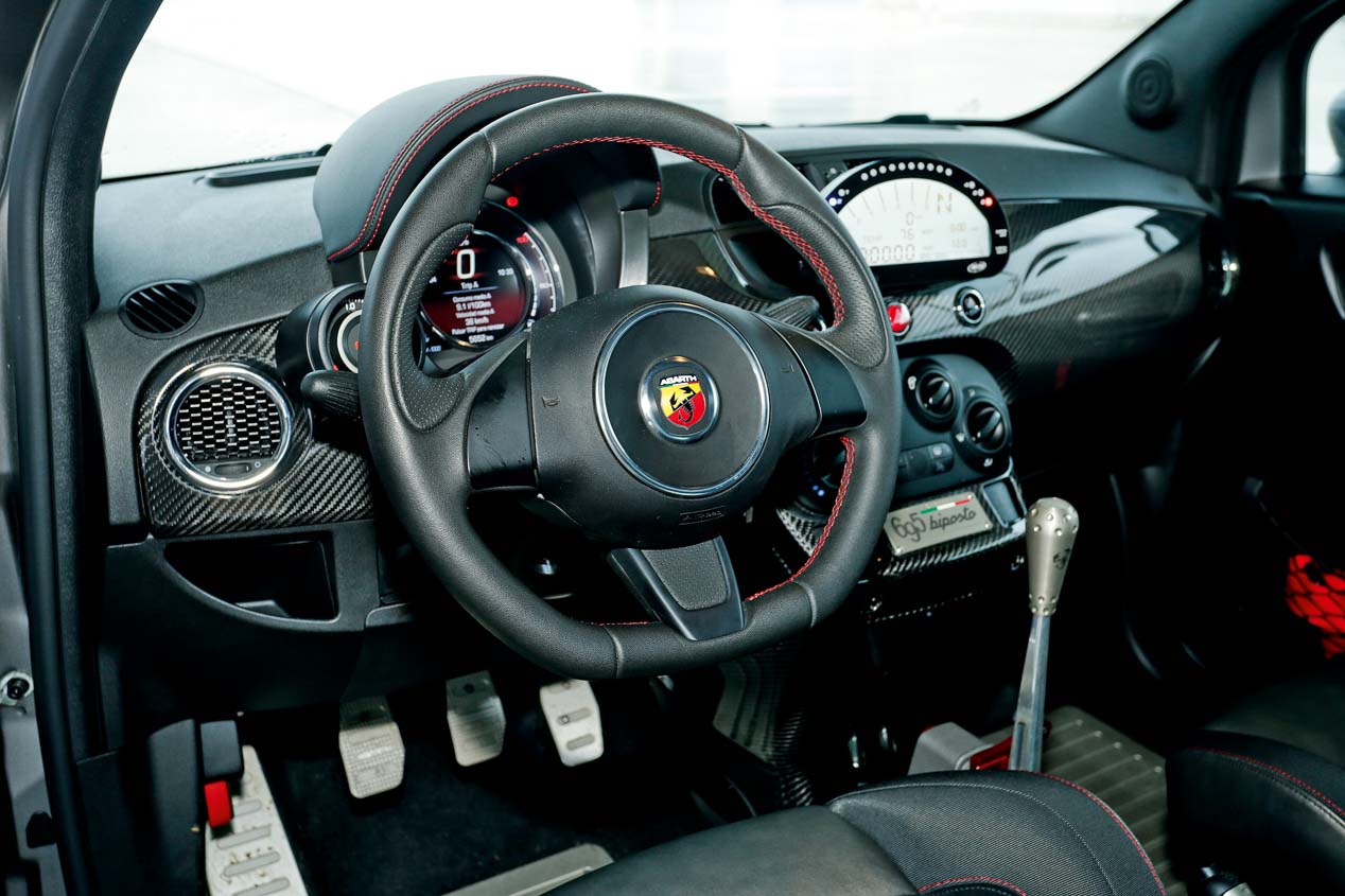 Abarth 695 Biposto, a prueba el pequeño gran escorpión