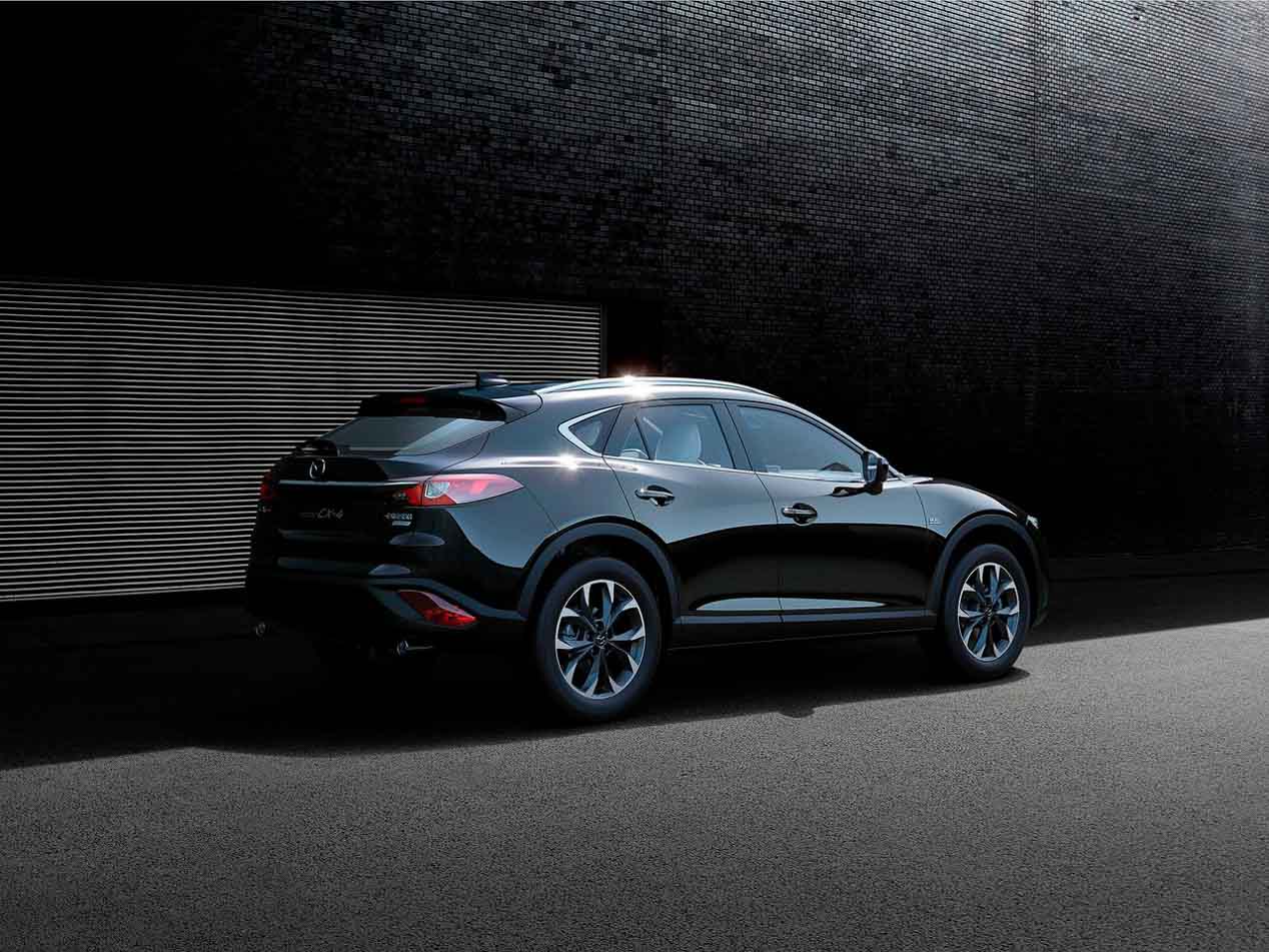 Mazda presenta el CX-4 en el Salón de Pekín