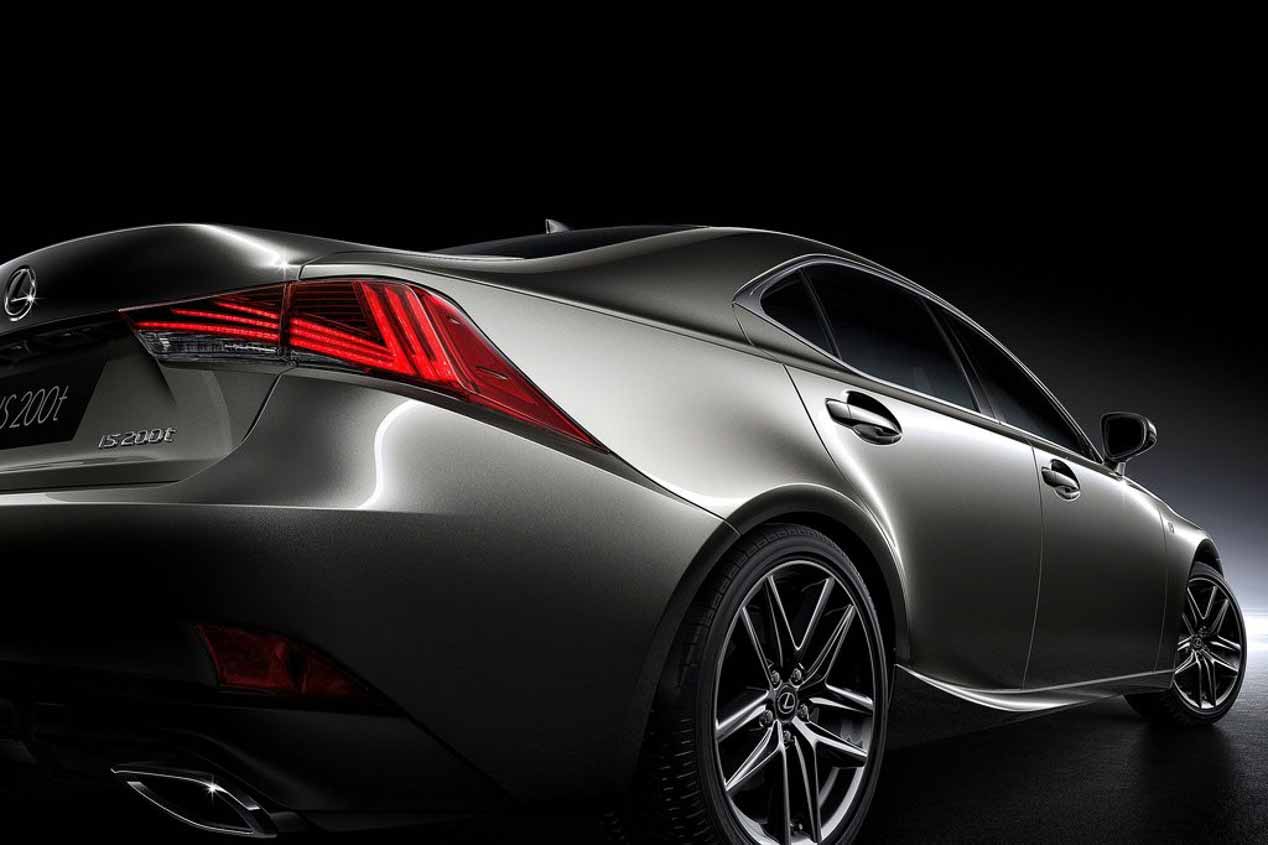 Lexus IS: la berlina media de Lexus actualiza su diseño