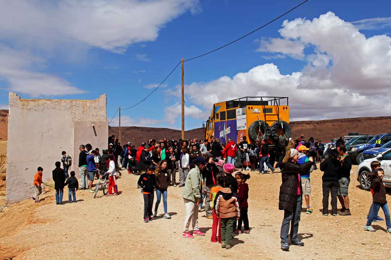 El desierto de los niños: un año más la solidaridad llega al sur de Marruecos