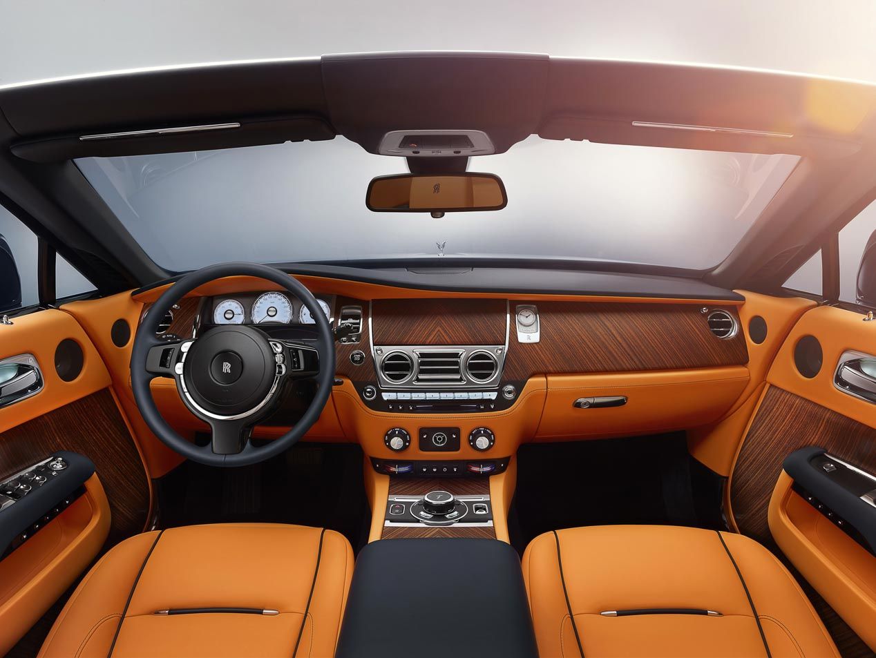 Conducimos el nuevo Rolls Royce Dawn