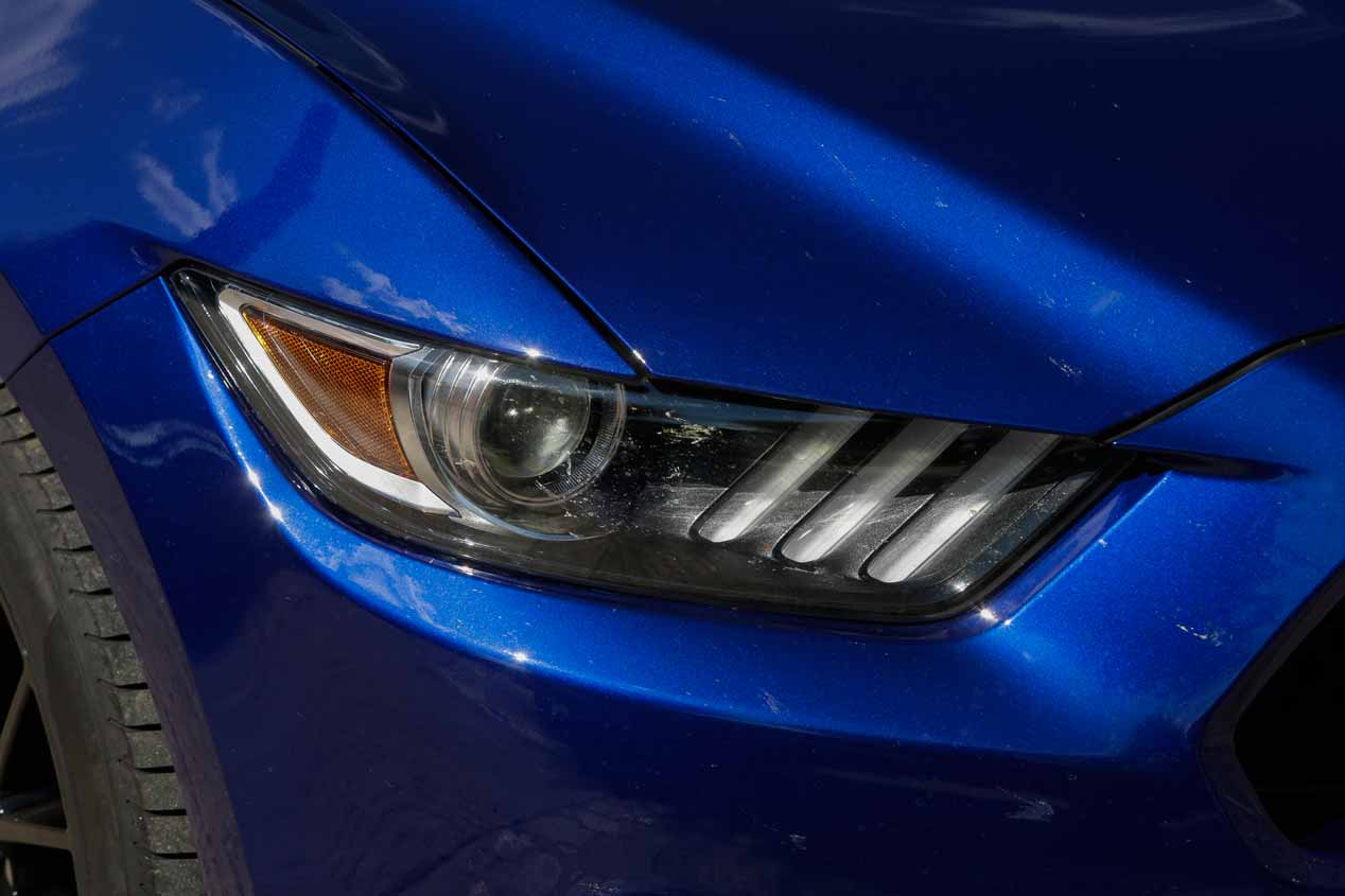 Ford Mustang descapotable V8, en imágenes