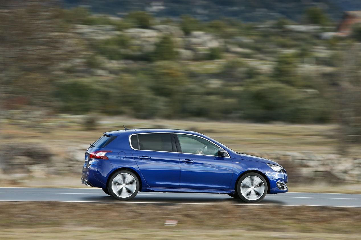 Renault Mégane TCE 130, Opel Astra 1.4 Turbo 125 y Peugeot 308 1.2 PureTech 130