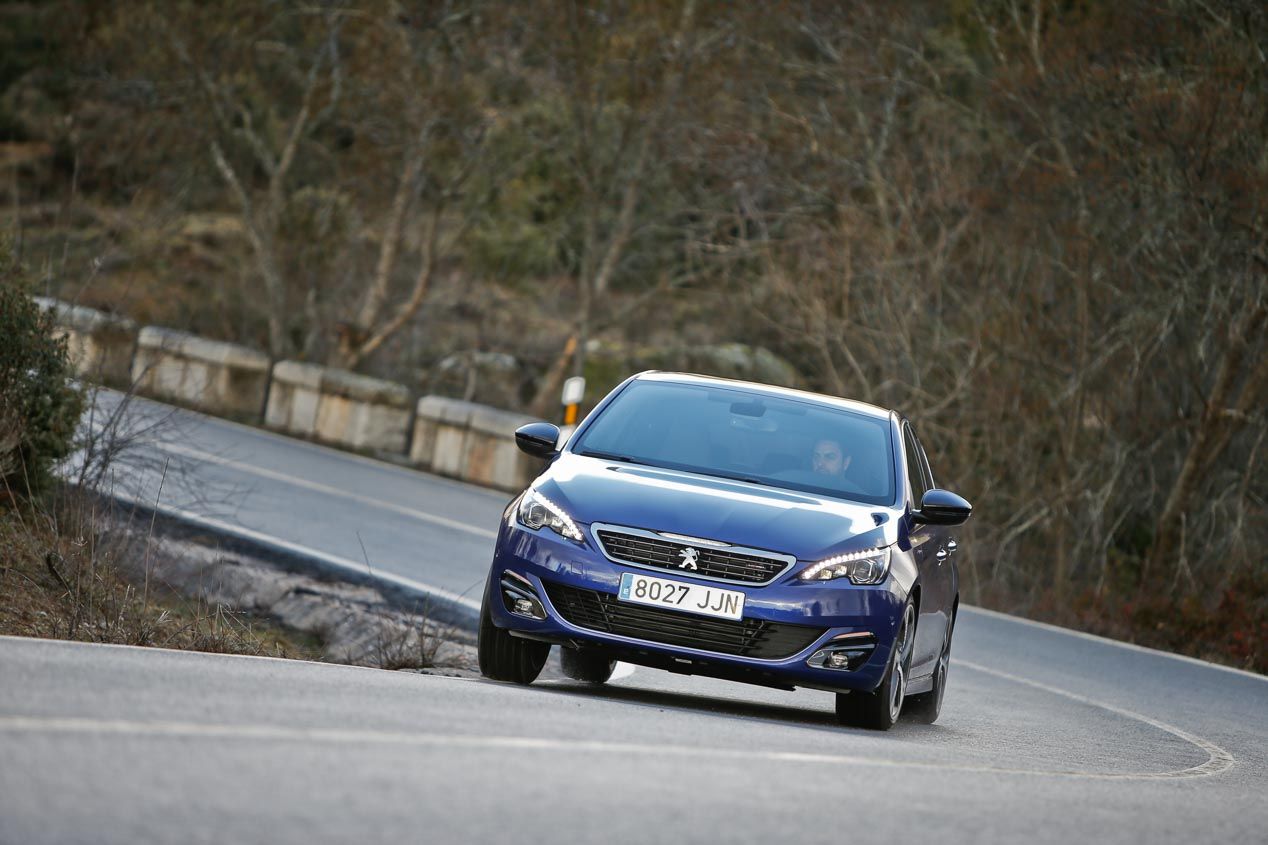 Renault Mégane TCE 130, Opel Astra 1.4 Turbo 125 y Peugeot 308 1.2 PureTech 130