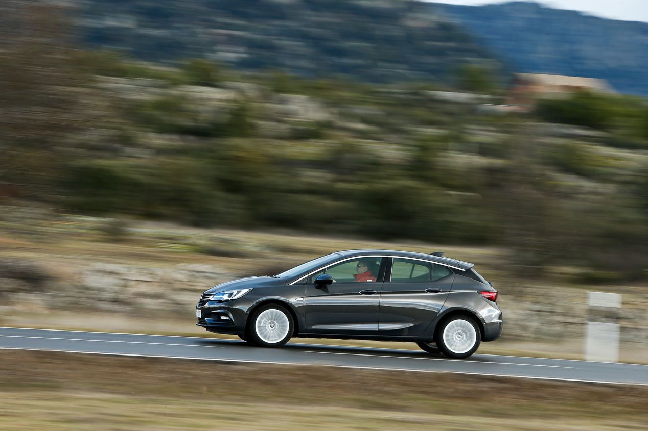 Renault Mégane TCE 130, Opel Astra 1.4 Turbo 125 y Peugeot 308 1.2 PureTech 130