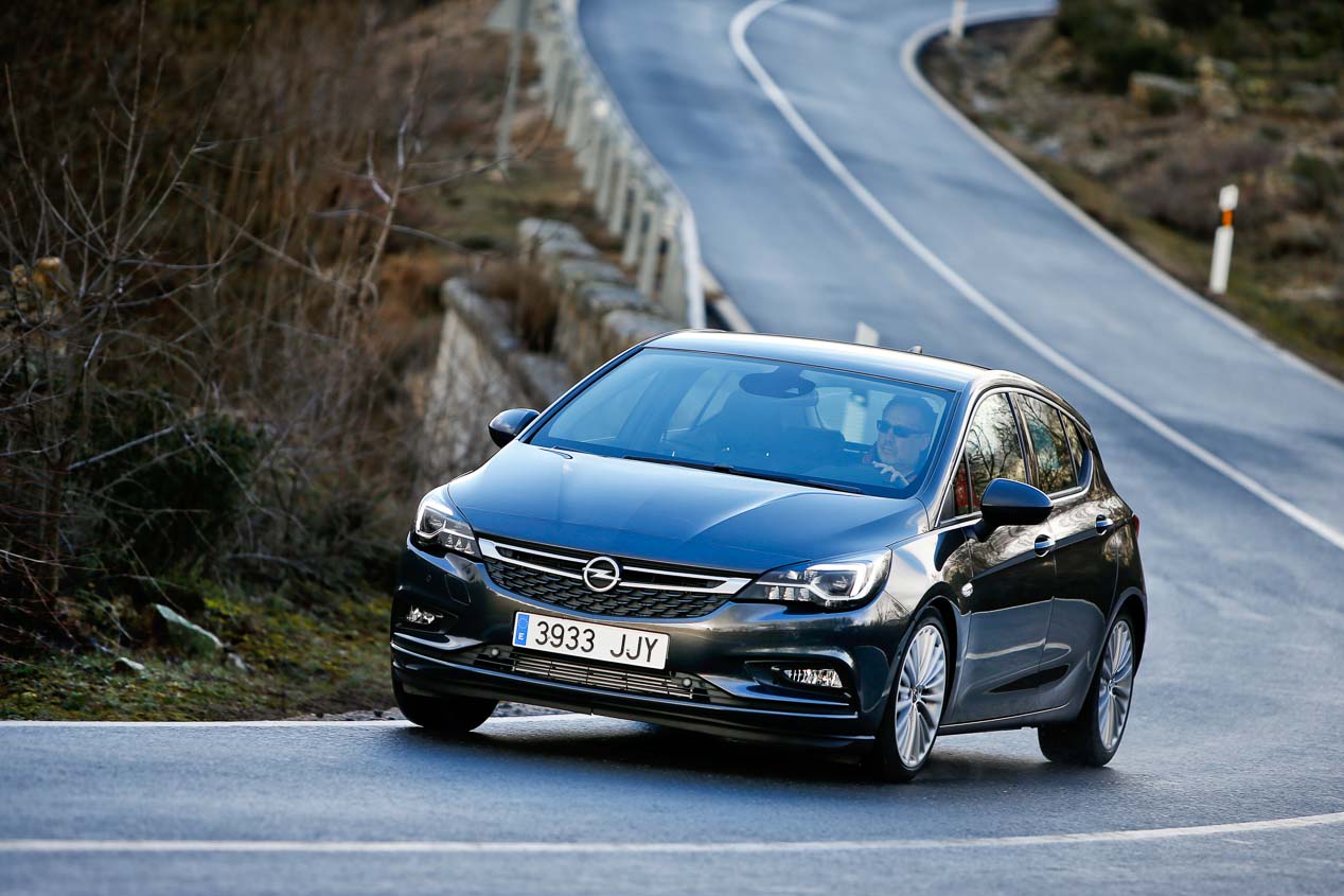 Renault Mégane TCE 130, Opel Astra 1.4 Turbo 125 y Peugeot 308 1.2 PureTech 130