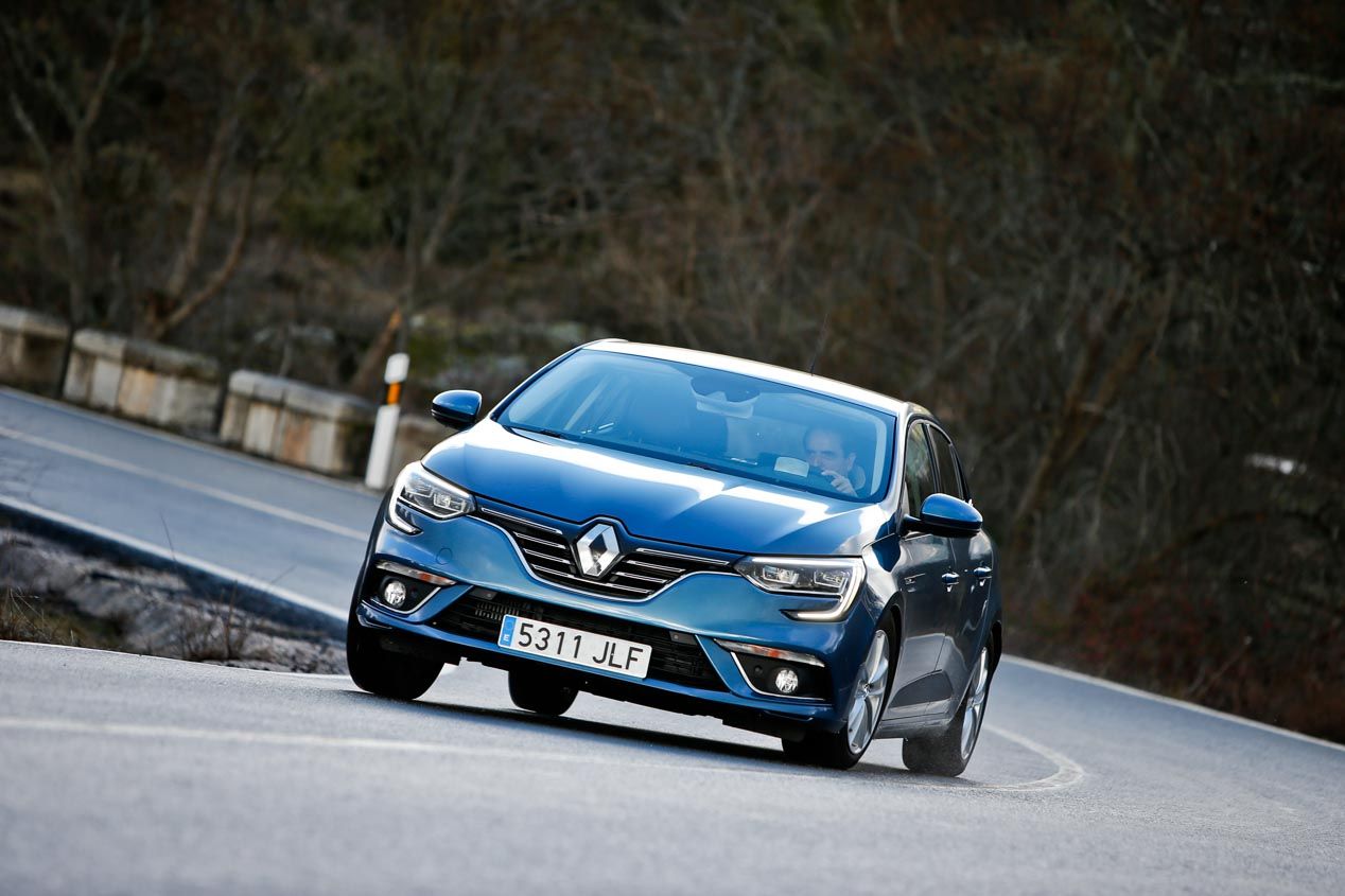 Renault Mégane TCE 130, Opel Astra 1.4 Turbo 125 y Peugeot 308 1.2 PureTech 130