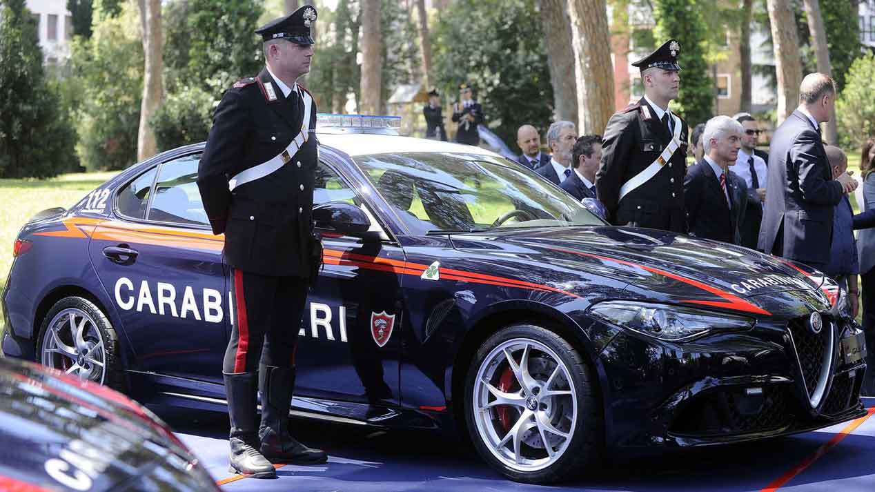 La nueva adquisición de los Carabinieri italianos: Alfa Romeo Giulia Quadrifoglio
