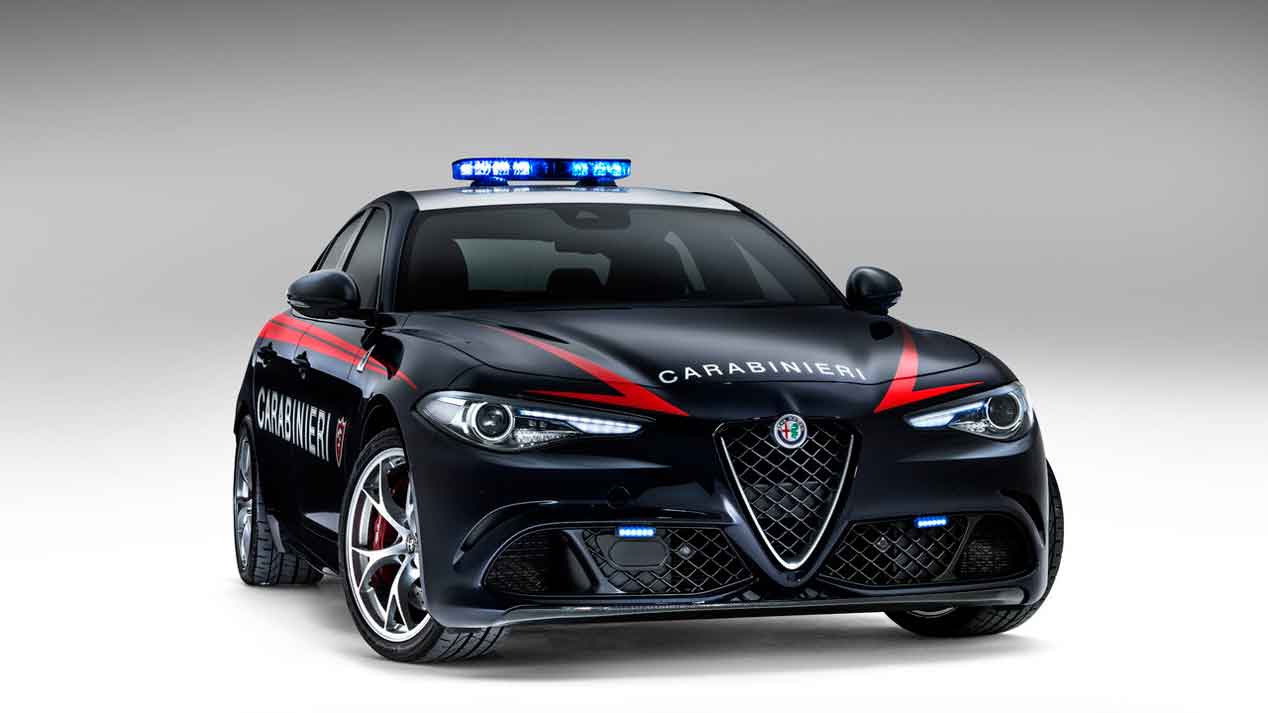 La nueva adquisición de los Carabinieri italianos: Alfa Romeo Giulia Quadrifoglio