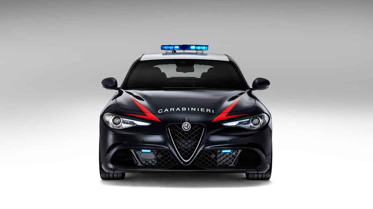 La nueva adquisición de los Carabinieri italianos: Alfa Romeo Giulia Quadrifoglio