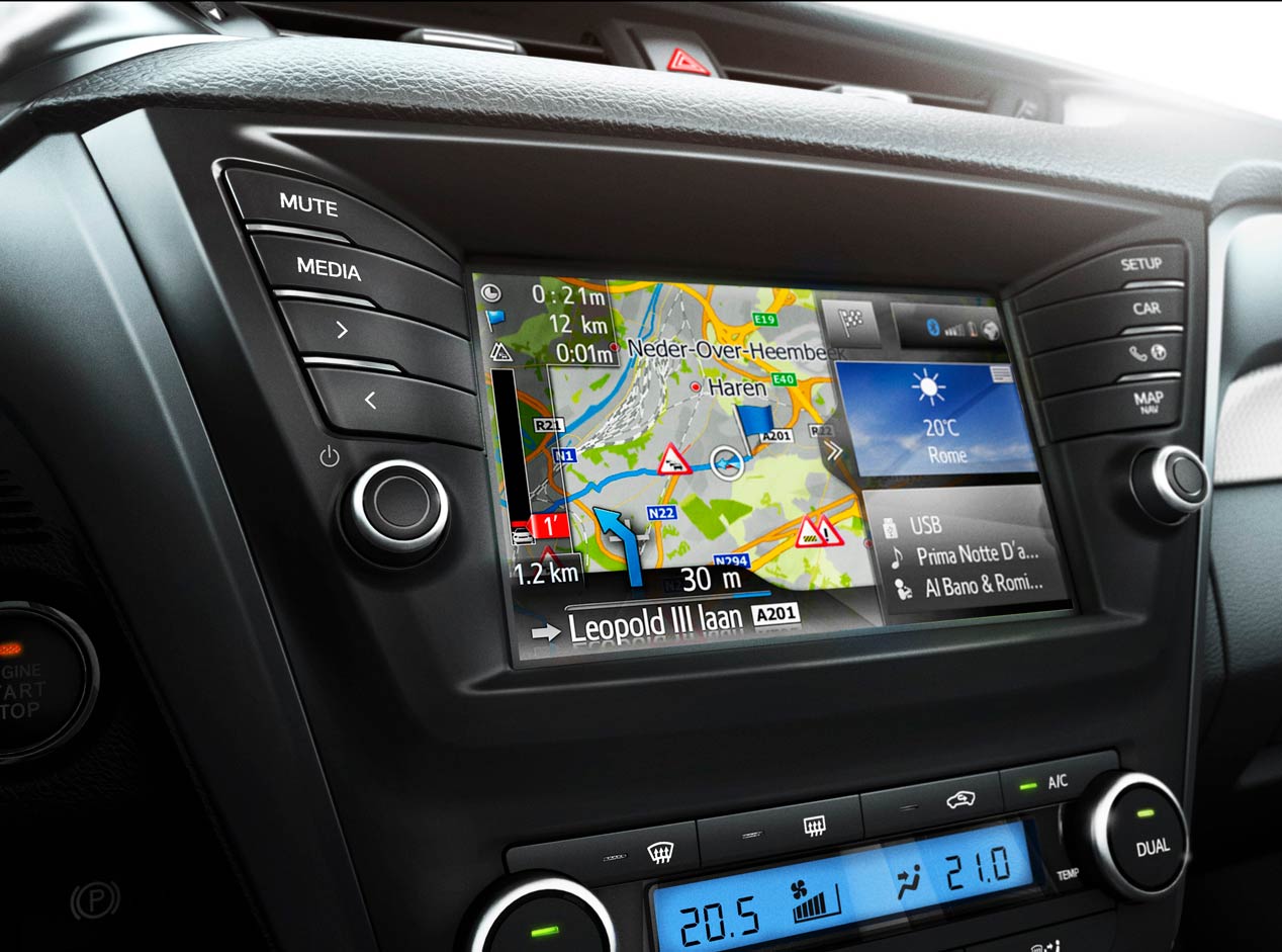 Toyota Avensis 2016, actualización tecnológica