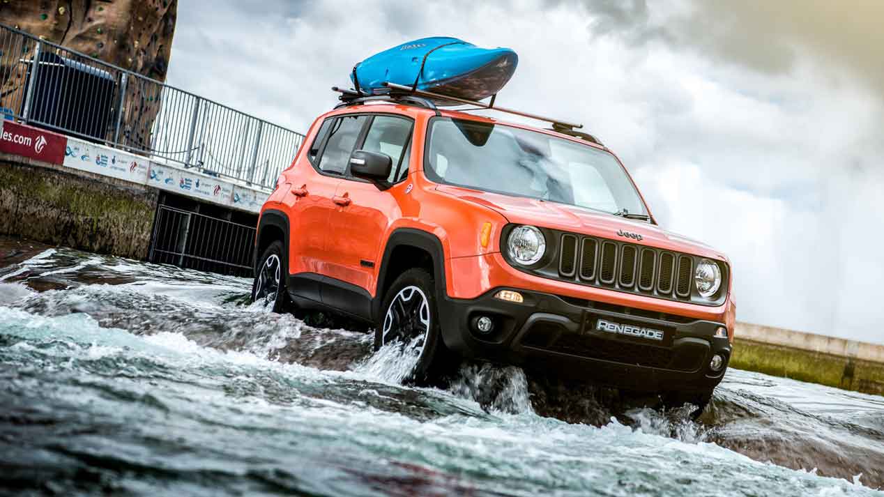 Un Jeep Renegade entre aguas bravas: como pez en el agua