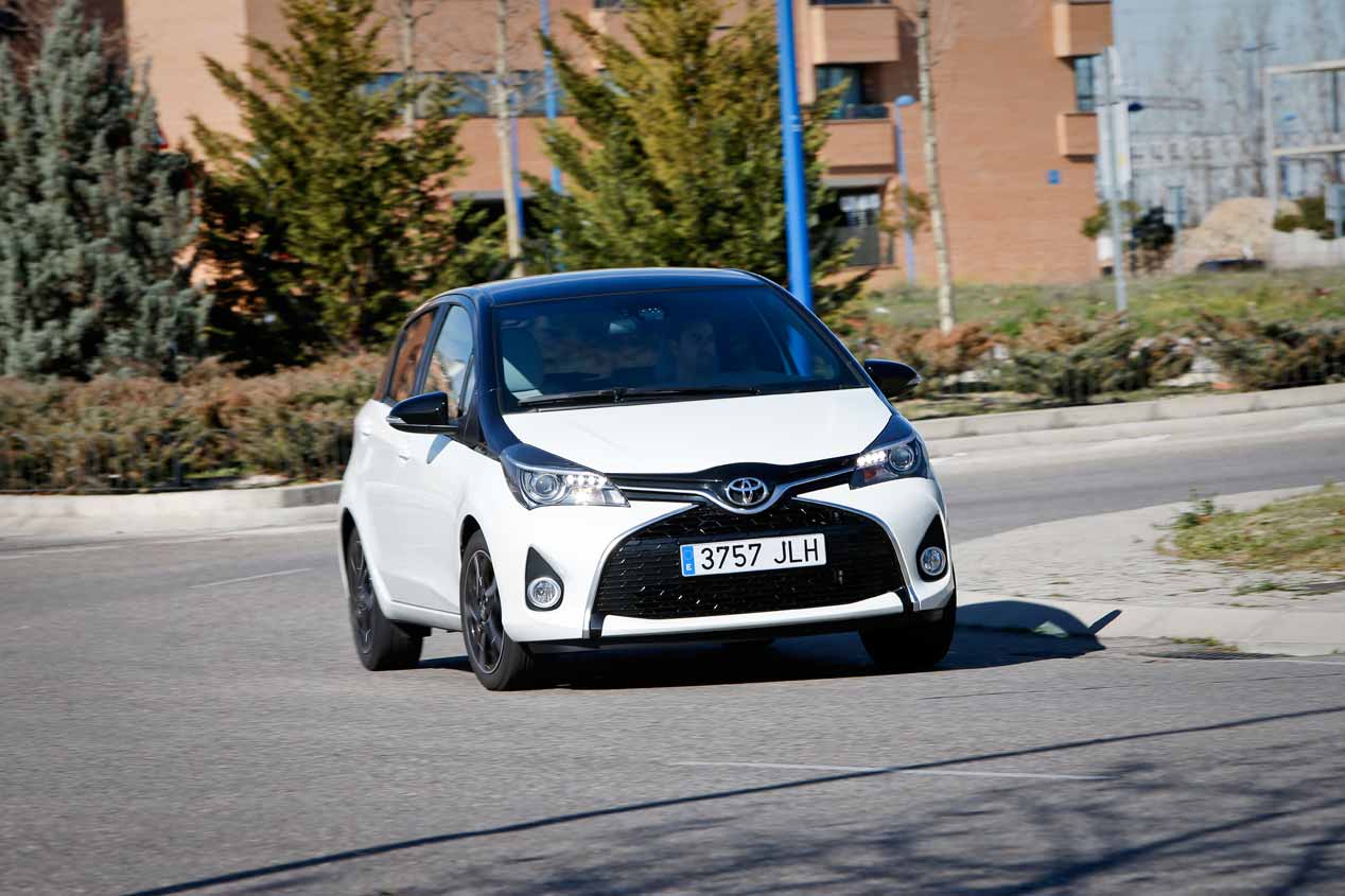 Prueba del Opel Corsa 1.0 Turbo y Toyota Yaris 100