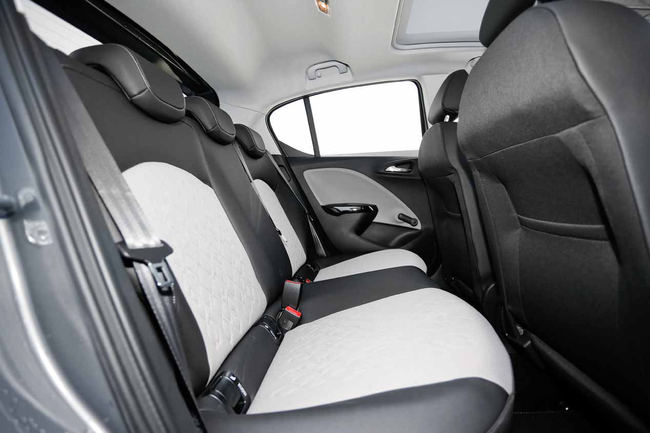 Prueba del Opel Corsa 1.0 Turbo y Toyota Yaris 100