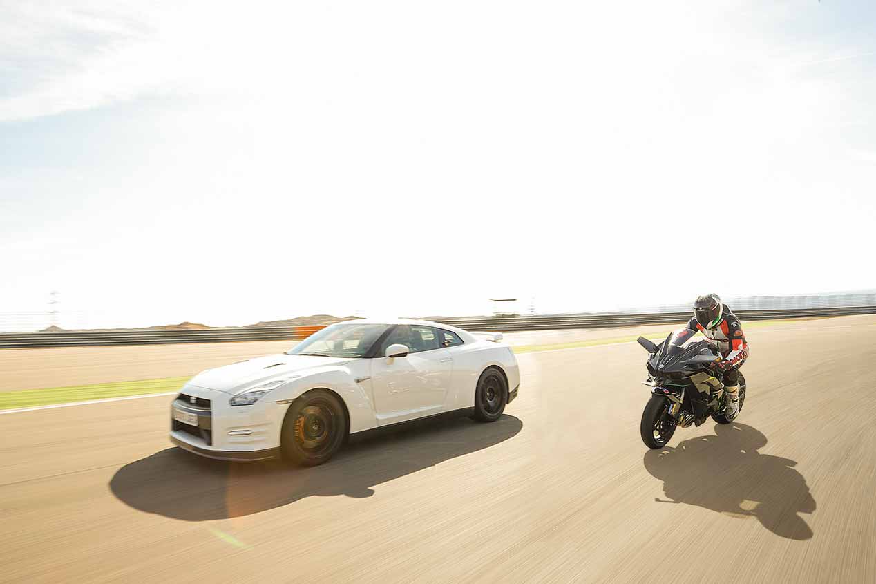 Nissan GT-R Track Edition vs Kawasaki Ninja H2R