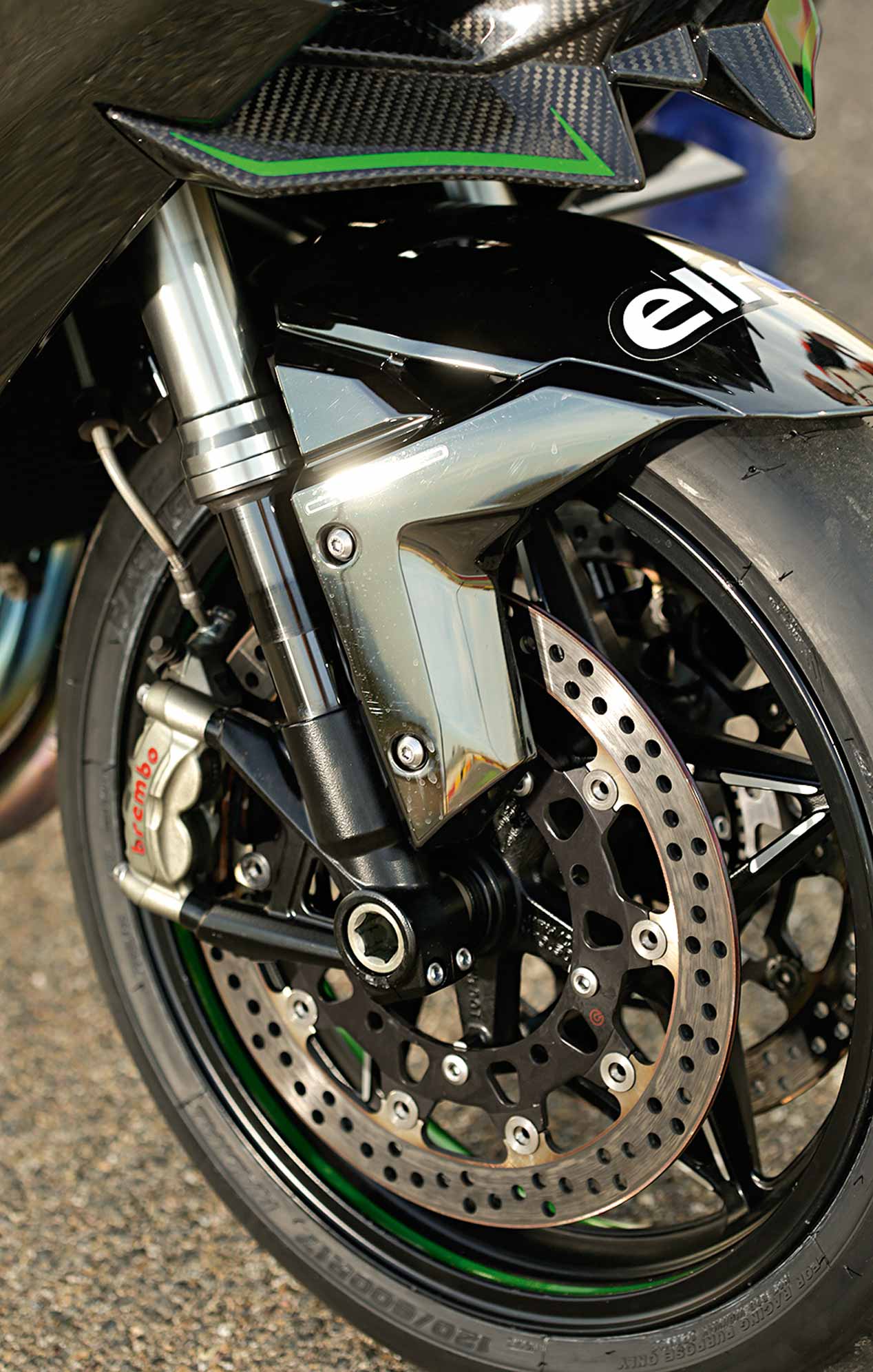Nissan GT-R Track Edition vs Kawasaki Ninja H2R