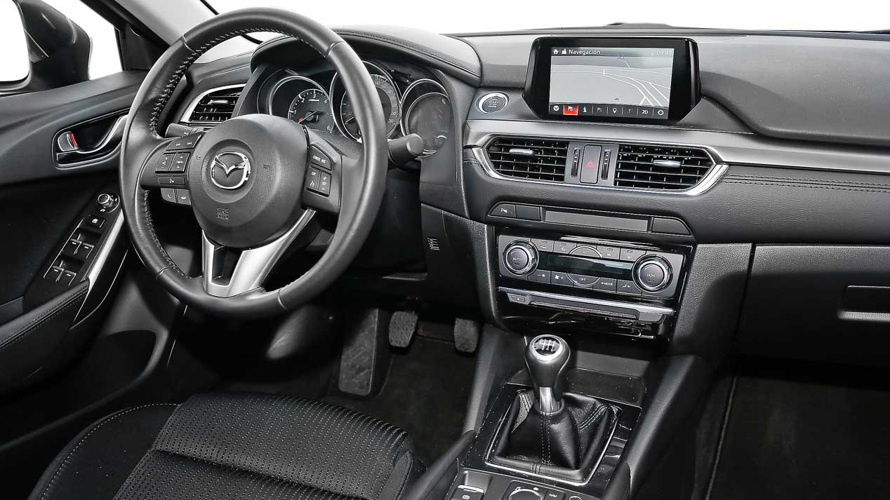 Comparativa: Mazda 6 2.2D, Renault Talisman 1.6 dCi y VW Passat 2.0 TDI