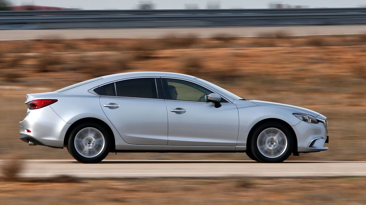 Comparativa: Mazda 6 2.2D, Renault Talisman 1.6 dCi y VW Passat 2.0 TDI