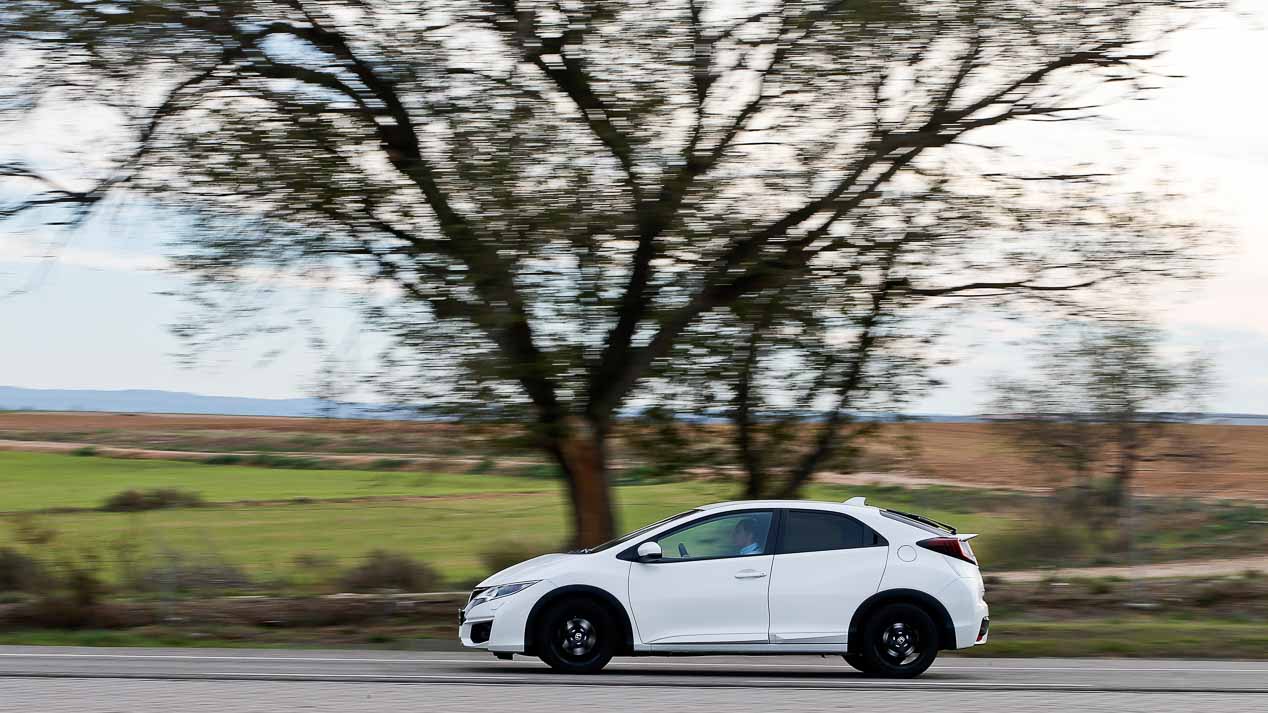 De Madrid a Barcelona, ida y vuelta, sin repostar. ¿Es posible?