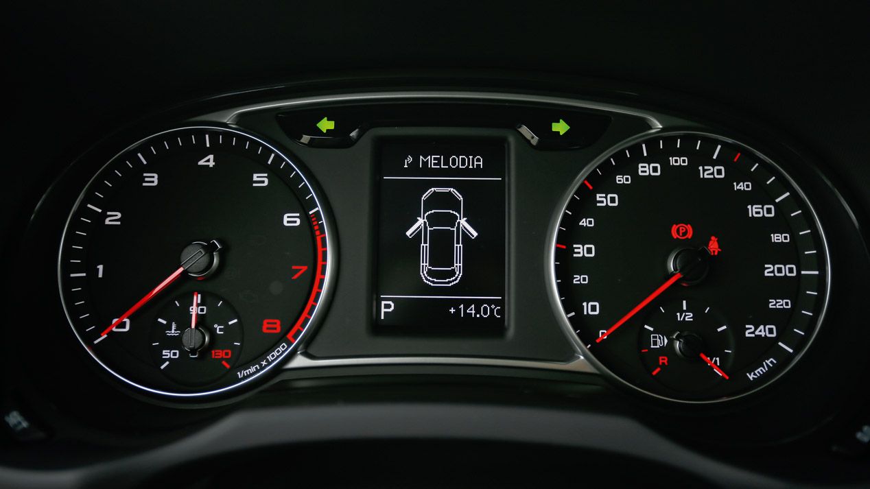 Title: Mini One 5p. frente a Audi A1 Sportback 1.0 TFSi Ultra