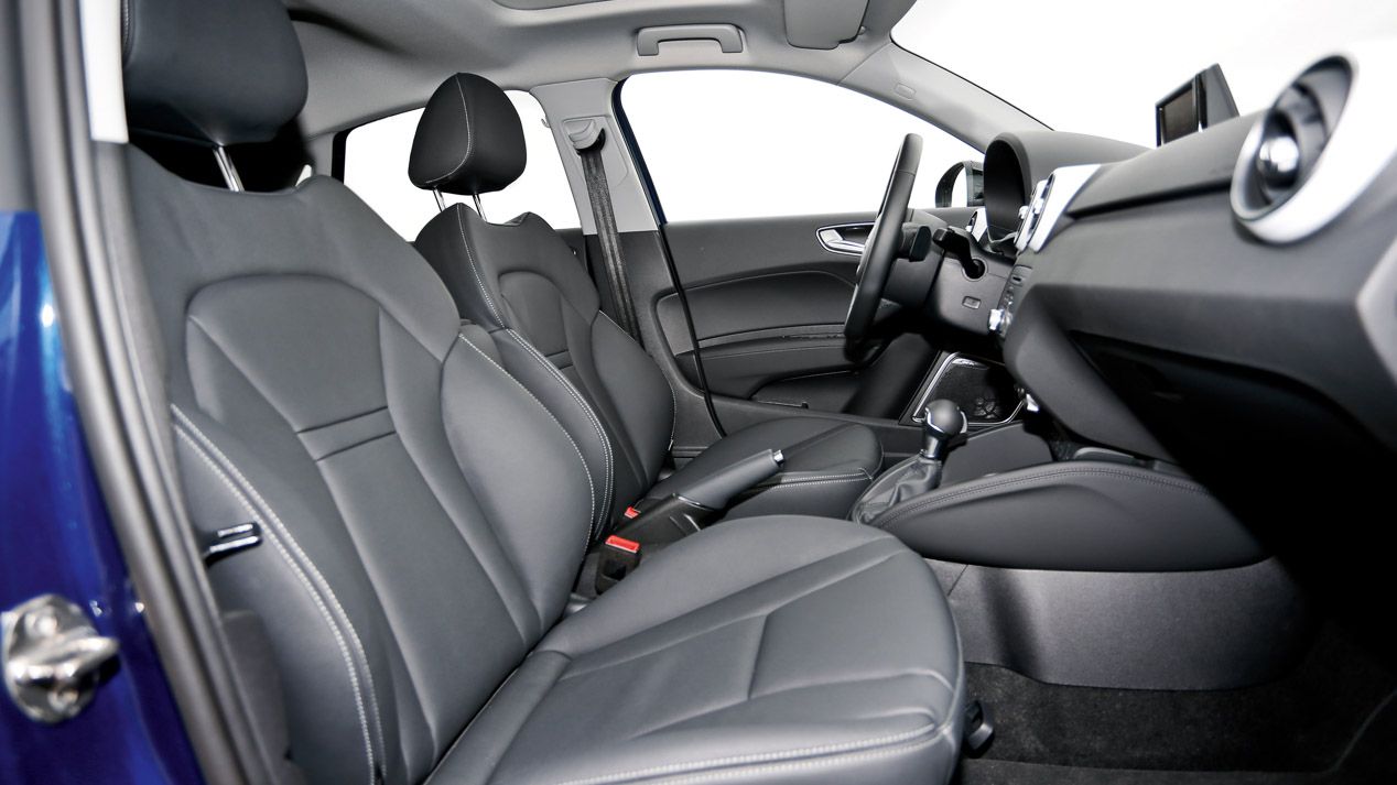 Title: Mini One 5p. frente a Audi A1 Sportback 1.0 TFSi Ultra