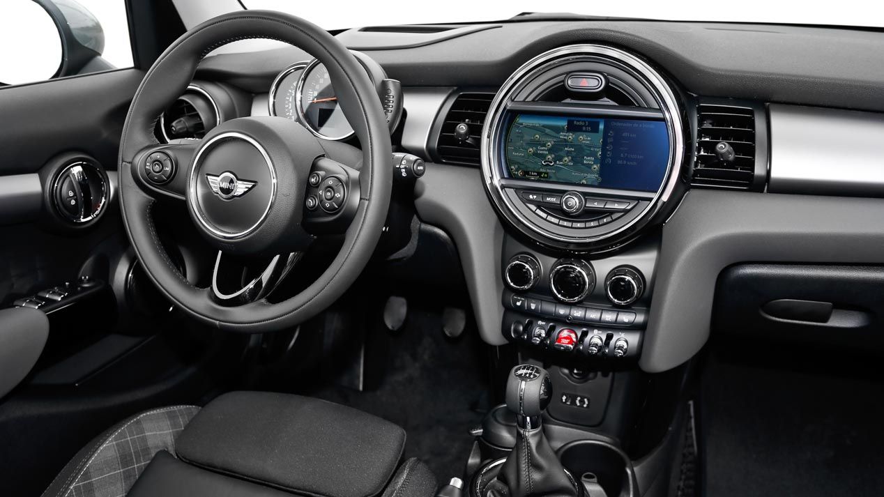 Title: Mini One 5p. frente a Audi A1 Sportback 1.0 TFSi Ultra