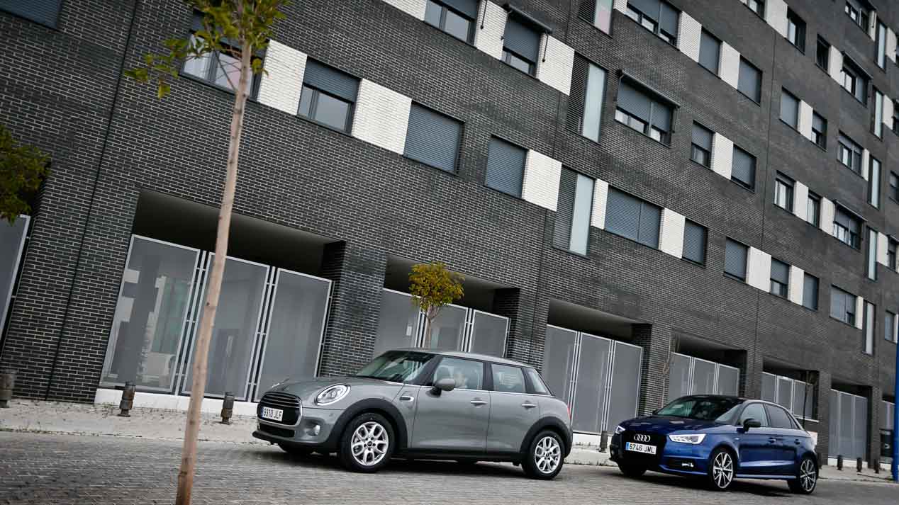 Title: Mini One 5p. frente a Audi A1 Sportback 1.0 TFSi Ultra