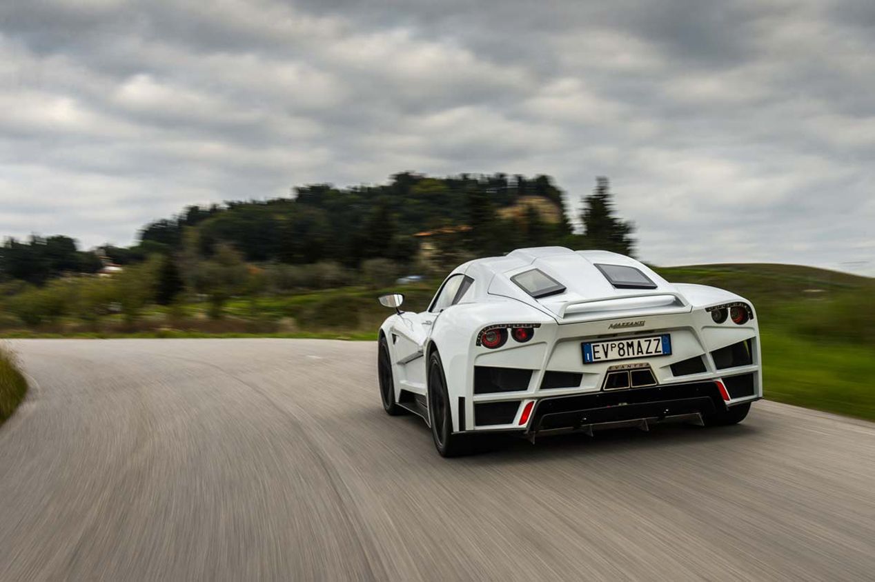 Mazzanti Evantra: el super coche italiano artesanal