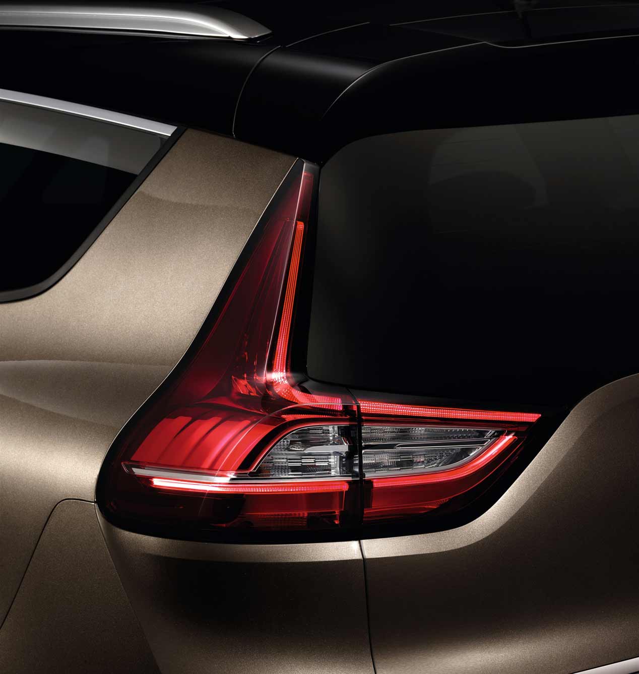 Nuevo Renault Grand Scénic 2016, sus imágenes