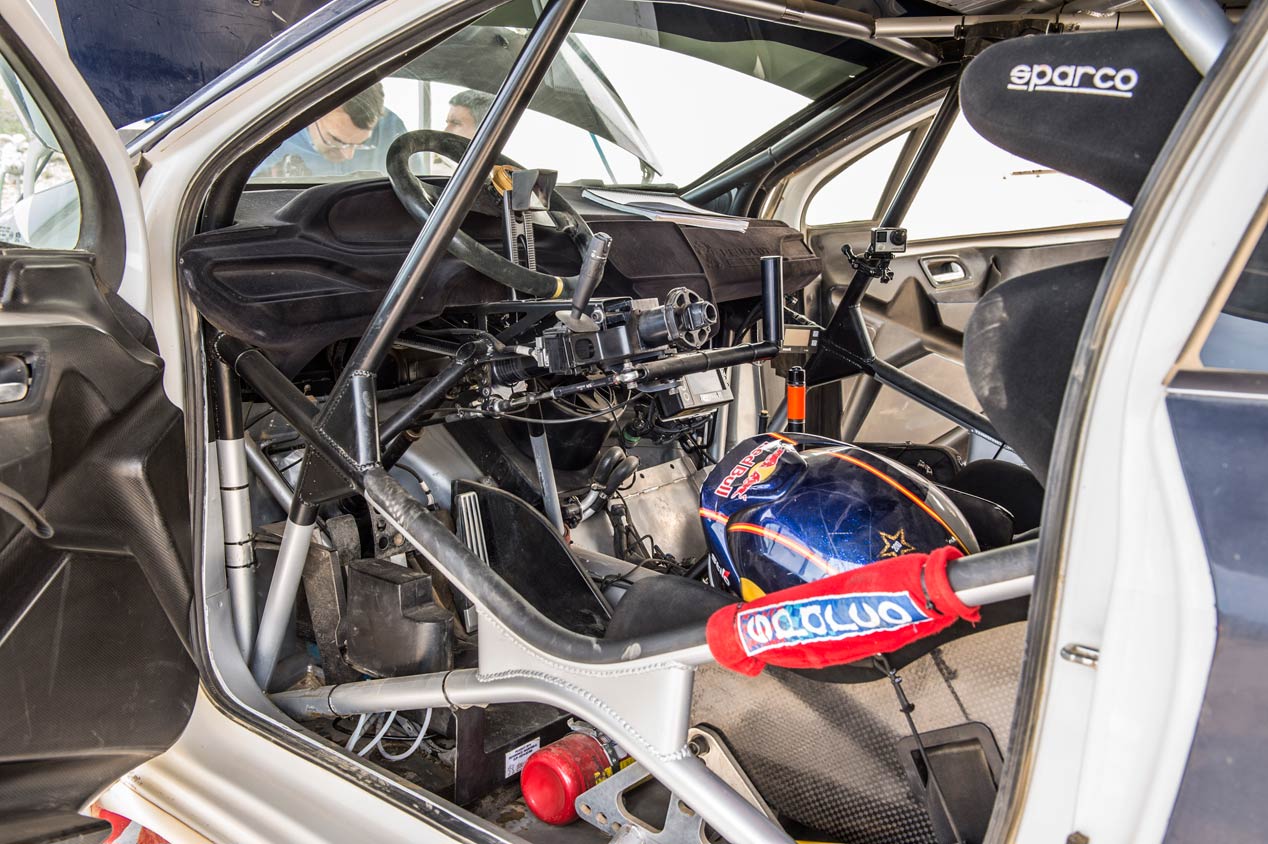 Una jornada de test con Cohete Suárez y el Peugeot 208 T16 R5 en Portugal