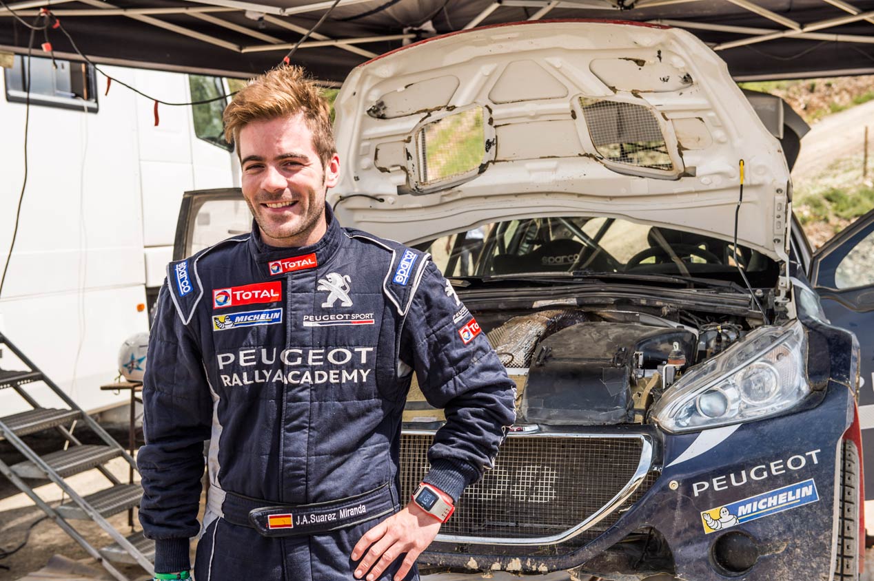 Una jornada de test con Cohete Suárez y el Peugeot 208 T16 R5 en Portugal