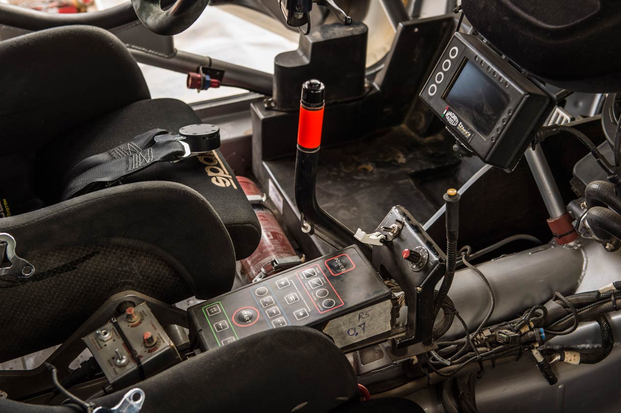 Una jornada de test con Cohete Suárez y el Peugeot 208 T16 R5 en Portugal