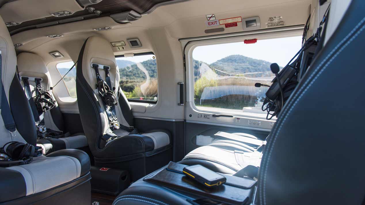 Los transporte de lujo de Mercedes por tierra, mar y aire