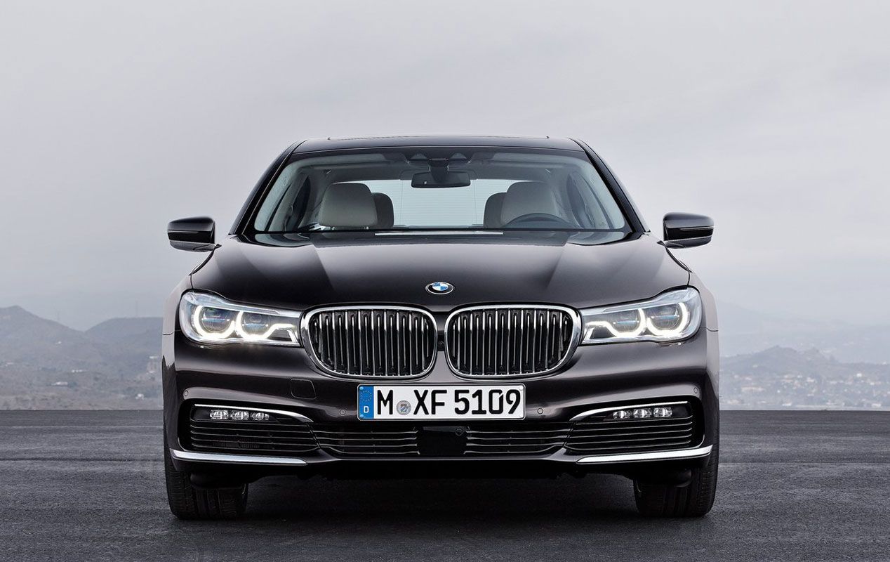 Analizamos los faros adaptativos de Audi, Mercedes, BMW y Volvo