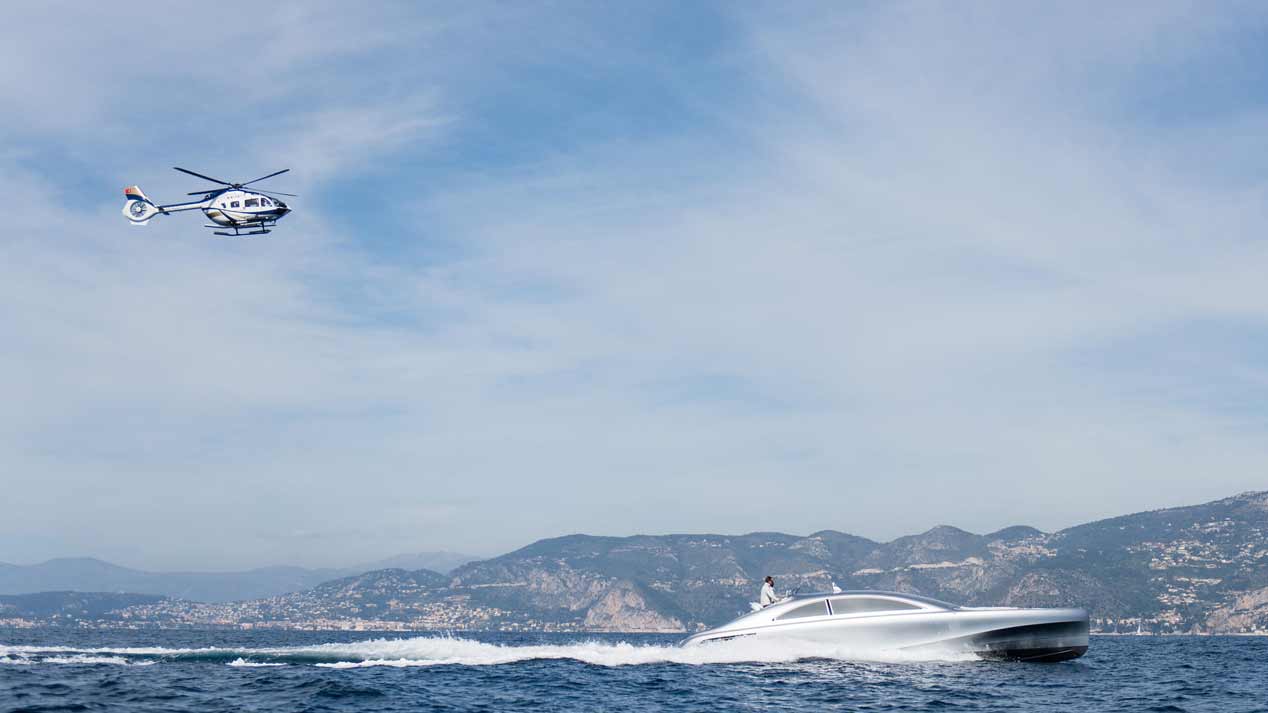 Los transporte de lujo de Mercedes por tierra, mar y aire