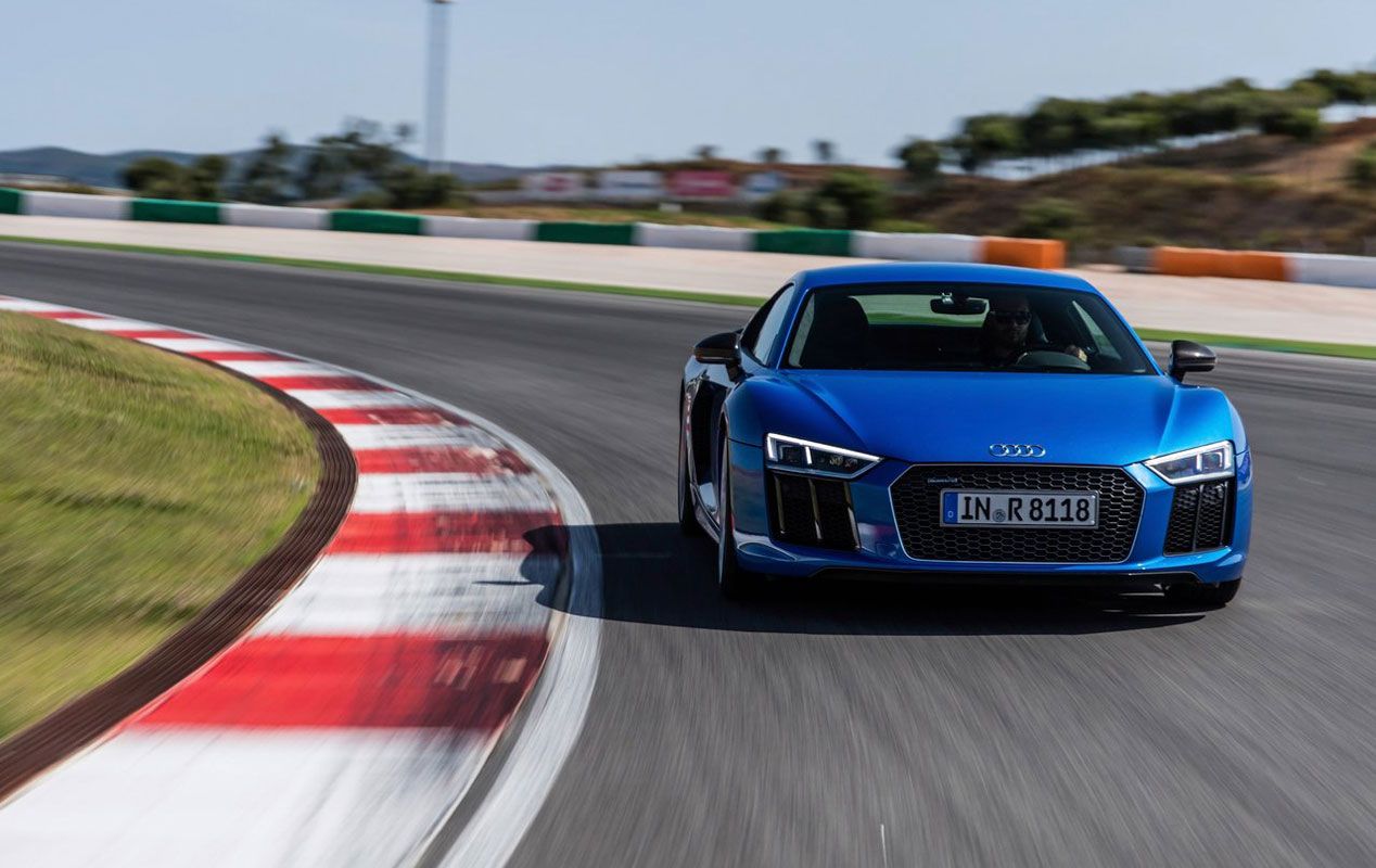 Analizamos los faros adaptativos de Audi, Mercedes, BMW y Volvo