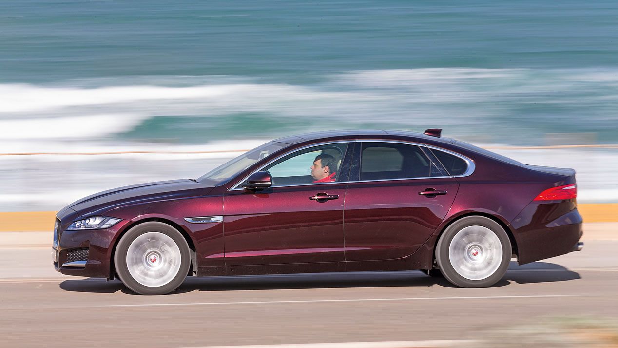 Enfrentamos el Mercedes Clase E contra el Audi A6 y el Jaguar XF