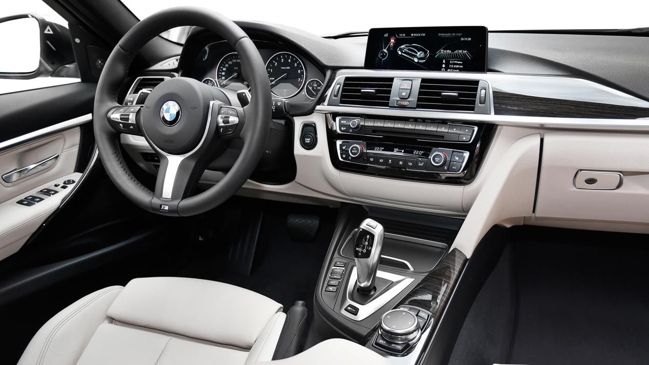 BMW 330e vs Volkswagen Passat GTE