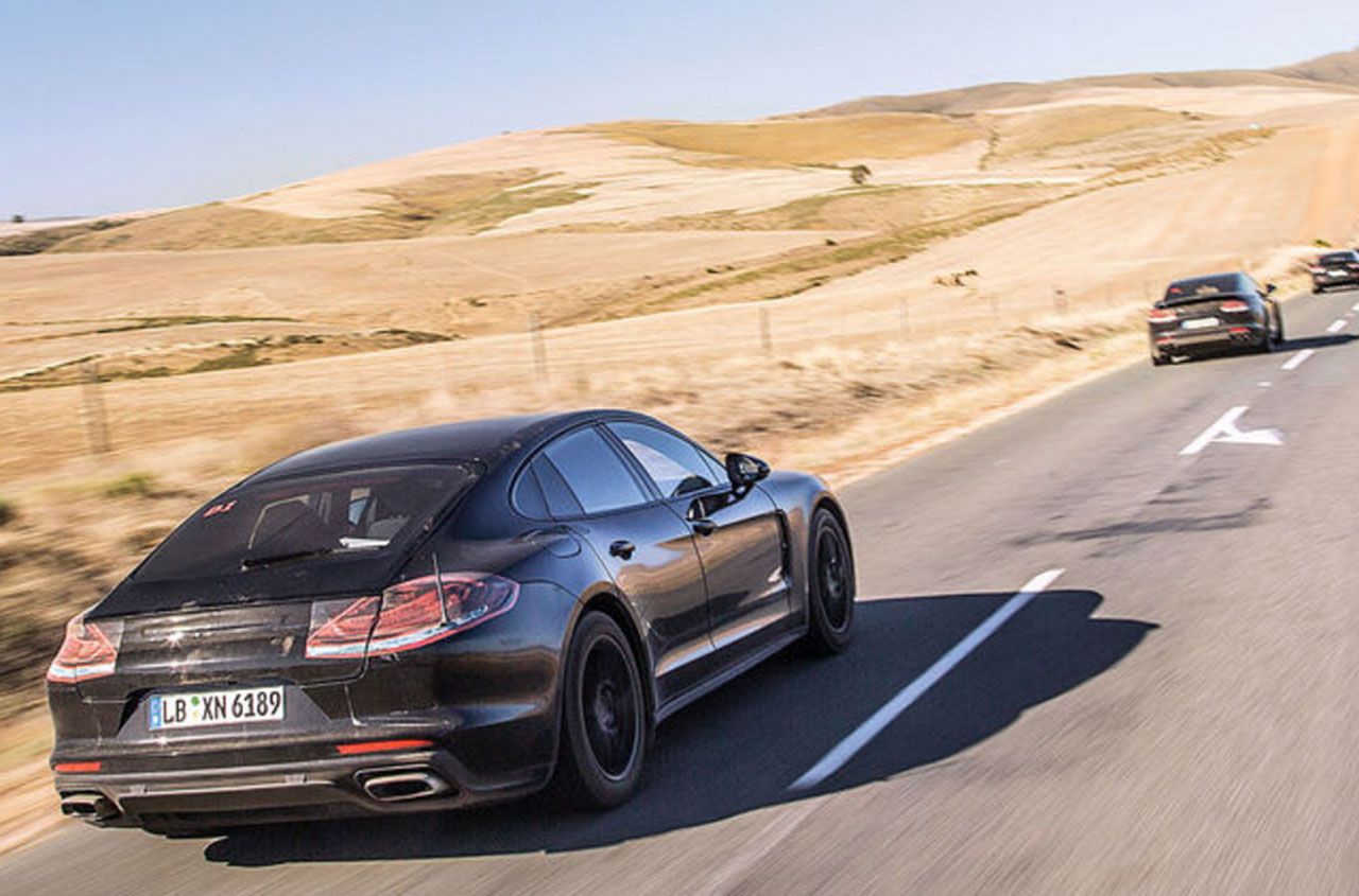 Porsche Panamera 2017, imágenes en carretera