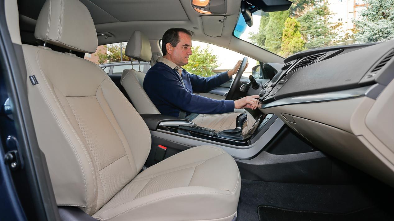 Hyundai i40 CW y Toyota Avensis Touring Sport: dos familiares frente a frente