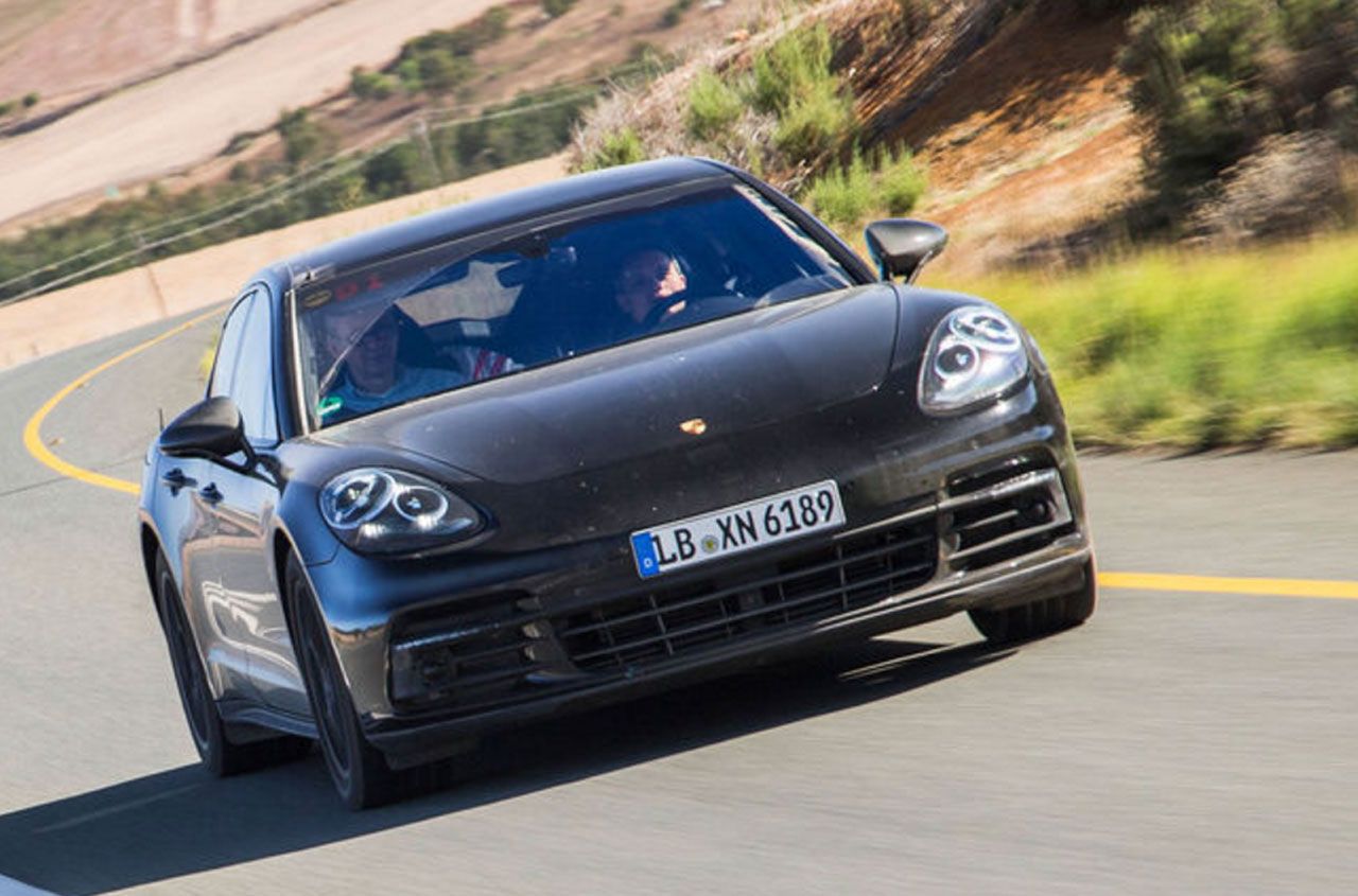 Porsche Panamera 2017, imágenes en carretera
