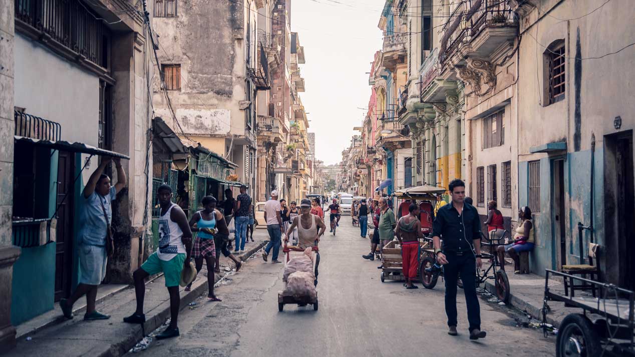 El automóvil, en Cuba 60 años después: de ruta por sus calles con el Audi Q2