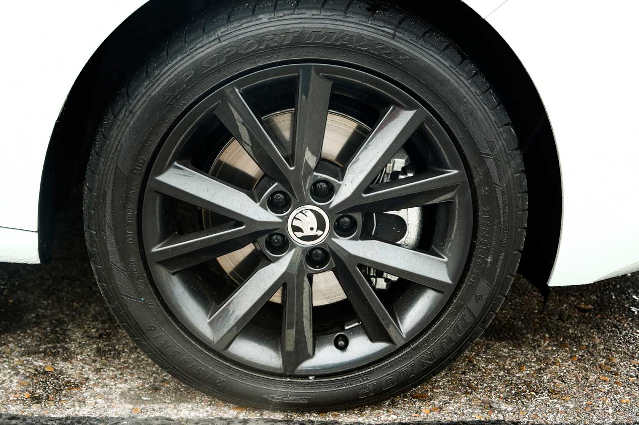 Citroën C-Elysée, Fiat Tipo y Skoda Rapid, ¿cuál es mejor?